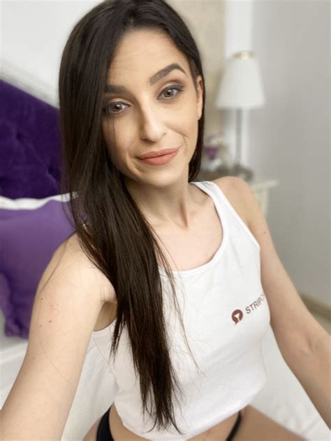 Corinna Kopf OnlyFans: The Hottest Topic On The Internet Right Now Image 10