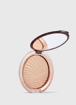 Подобрать идеальный оттенок тона | Estée Lauder