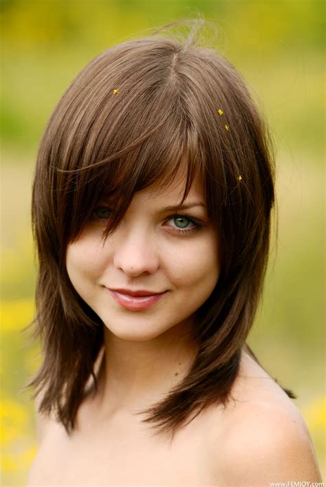 Stylists are debating which short hair face shape looks the best 14