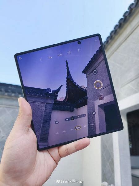 Первый складной смартфон Vivo стал хитом: его заказали 340 000 человек ...