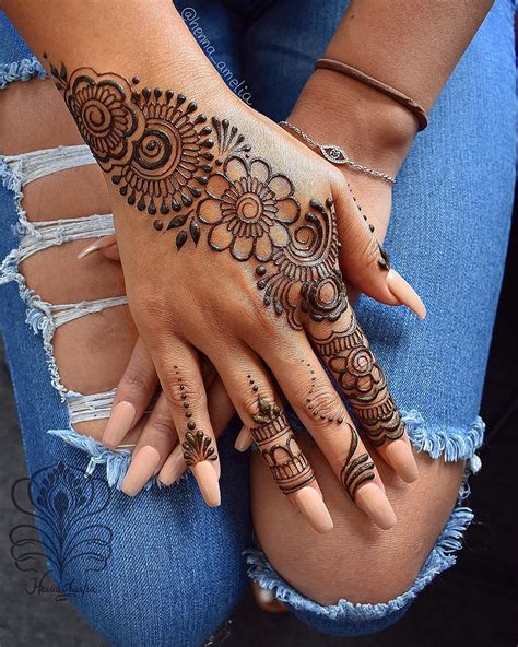 Easy Mehndi Designs For Hands 2020