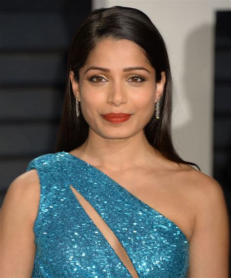 Freida Pinto – Vanity Fair Oscar 2017 Party in Los Angeles • CelebMafia