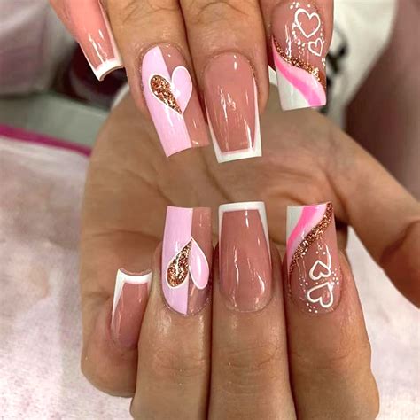 15 Valentine’s Day Nails Ideas to Copy This Year – Being Ecomomical