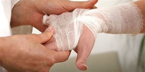 Сонник порезать руку к чему снится порезать руку во сне?