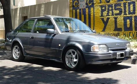 ford escort rs turbo en argentina el auto  buscaba competir contra