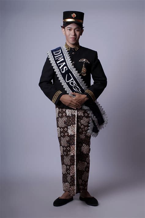Traditional Indonesian Dress