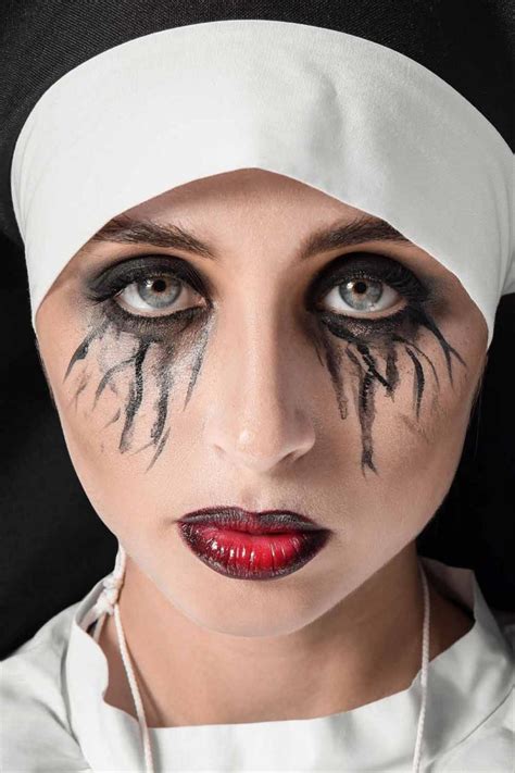 40 Cool Halloween Makeup Look Ideas To Upgrade Your Look