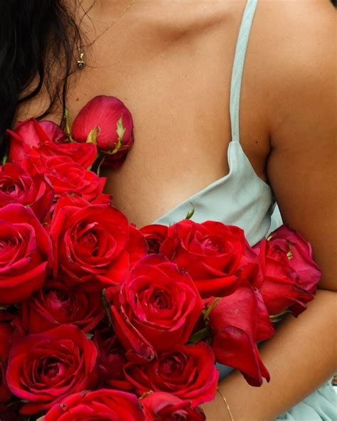 Kandy Alejandra | Rosas rojas con amor 🌹 | Instagram