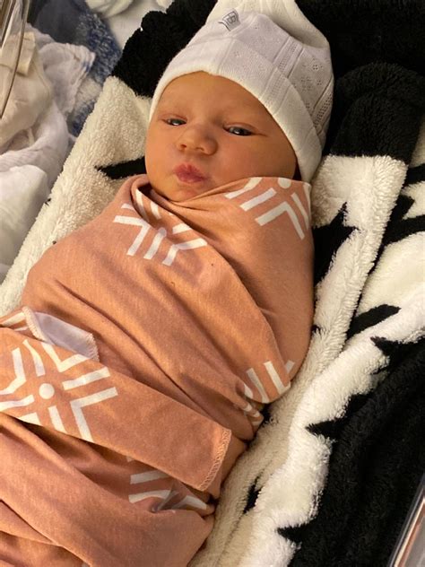 Meet Mandy Hansen's Baby, Sailor! | Discovery
