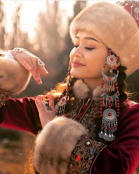 Казашка | Kazakh clothing, Native american fashion, East fashion