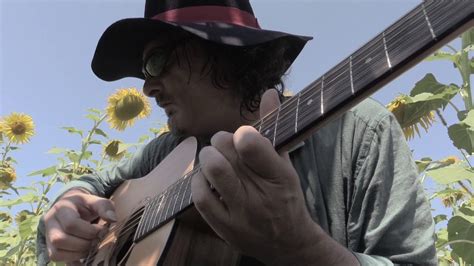 Kandy Korn - Maurizio Curadi plays Captain Beefheart - YouTube