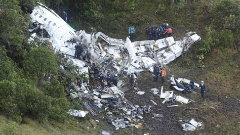 Onde Caiu O Aviao Da Chapecoense - Fotos mostram os destroços do avião da Chapecoense após a queda