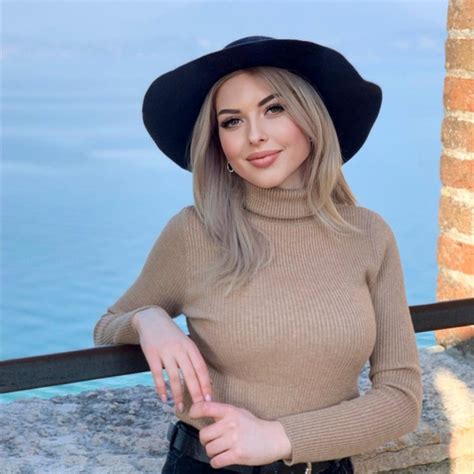 Gorgeous bride Adriana from Kishinev, Moldova: I am a woman who loves ...