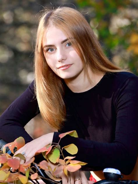 Dakota Pink: Kypré dievča s krivkami, ktoré ohromia