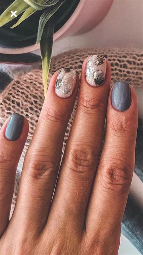 Маникюр с фольгой: 30 идей дизайна ногтей на любой вкус | Nails ...
