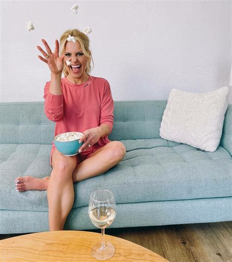 Candace Cameron’s Feet, Toes And Soles - HD Pictures