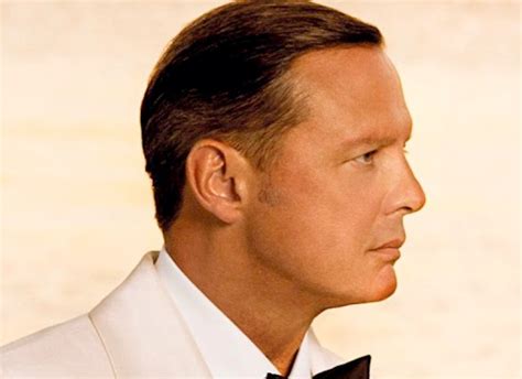 Luis Miguel - Bizarro Live Entertainment