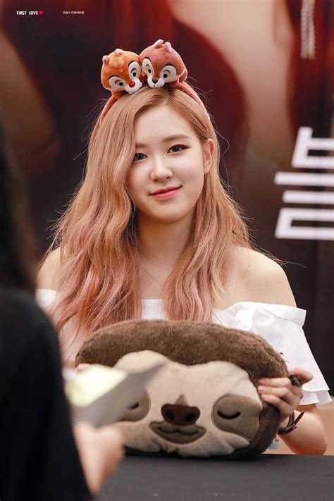 Rosé blackpink rosé cute những hình ảnh dễ thương và đáng yêu