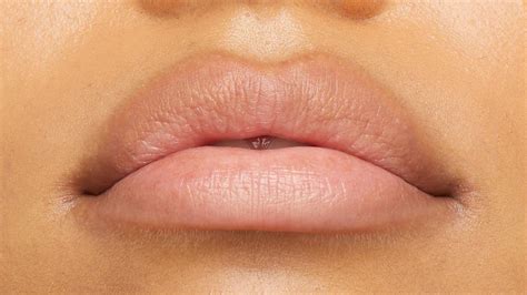 Lifter Liner | Lip Liner With Hyaluronic Acid | Maybelline UK