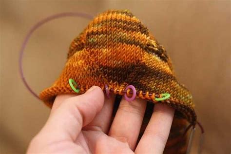 ПЯТКИ | Sock knitting patterns, Knitting socks, Crochet socks
