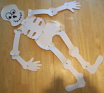 Eileen Mayo, Kidfunideas.com Spooky Kooky Paper Plate Skeleton Craft