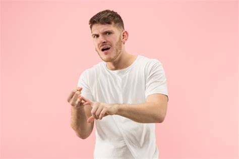 page  man grabbing images    freepik