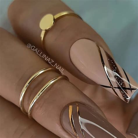 Nail Блогер on Instagram: "Очень стильный дизайн🥰 #ногти #ногти2022 # ...