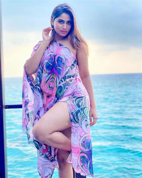 top  hottest indian models  instagram   follow