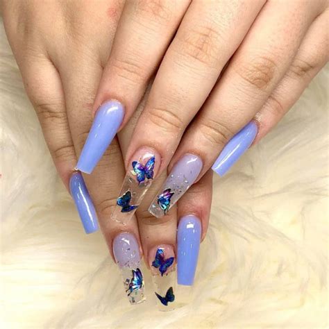 LOVELY NAILS