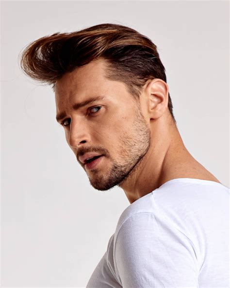 Curly shapes – Brushed.ae