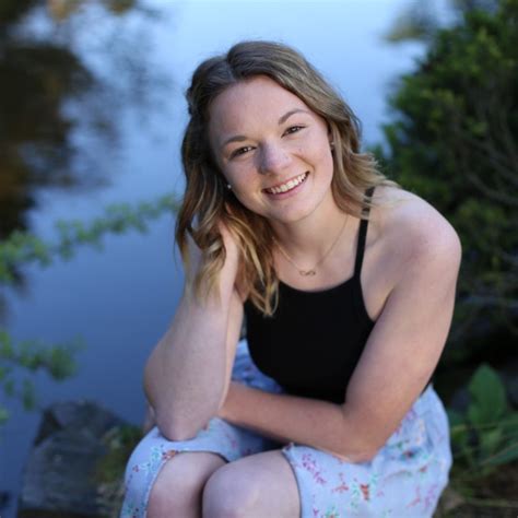 Melts The Shield Haley Welch Bares The Hidden Biers Of Her Bares It All Moment news