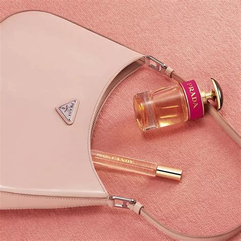 10 Best Apple Perfumes: Apple Scented Fragrances