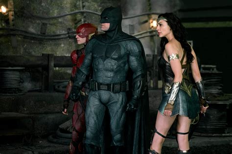 Justice League Image: Batman & Wonder Woman Have a Chat | Collider