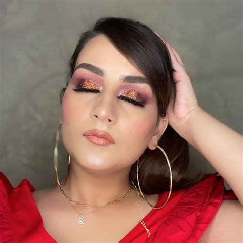 Arshiya Choudhary's Amazon Page