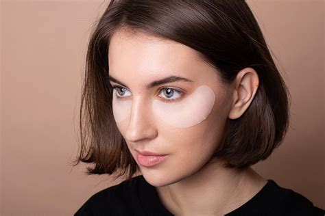 Как пользоваться патчами для век: правда и мифы | Beauty Insider