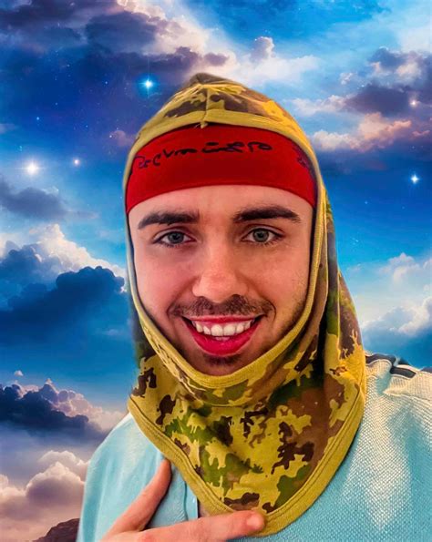 Dani 💬🎩 (@gig) on Farcaster