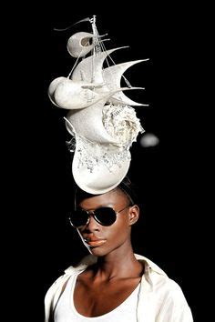 Philip Treacy boat hat Mode Rococo, Boat Hat
