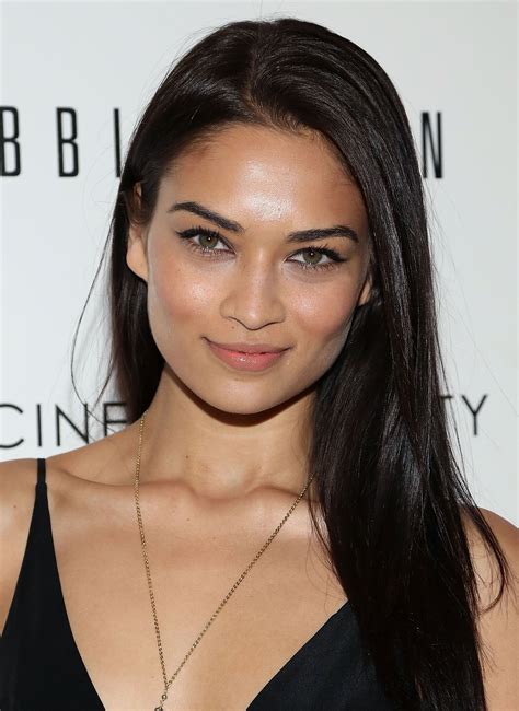 Hottest Women Celebrity's Beauty Secrets: Dermatologist Approved Tips Image 18