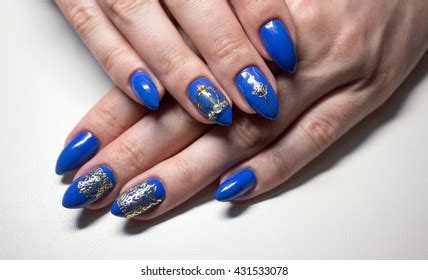 87 Royal Blue Nail Art Images, Stock Photos, 3D objects, & Vectors ...
