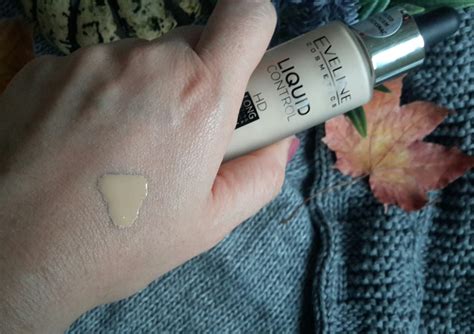 Amaliowo-kolorowo: EVELINE COSMETICS, LIQUID CONTROL HD. PODKŁAD DO ...