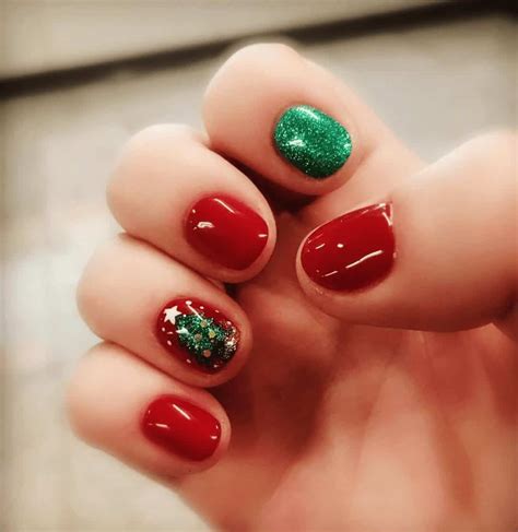 15 Seriously Creative Christmas Nail Art Ideas You Can Do Yourself