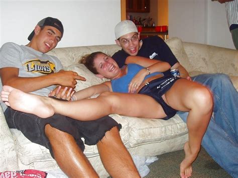 Summertime wardrobe malfunctions Porn Pictures, XXX Photos, Sex Images ...