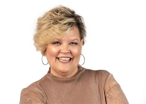 HUNT Real Estate - Nicole Miller
