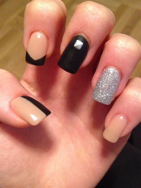 Gel nails design