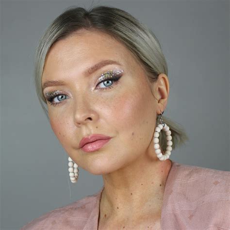 MIKÄ VAIKUTTAA ENITEN KAUNIISEEN MEIKKIIN? | Miia Johansson