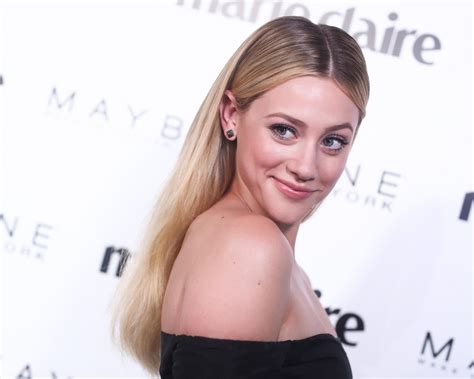 Download wallpaper smile, portrait, actress, blonde, Lili Reinhart ...