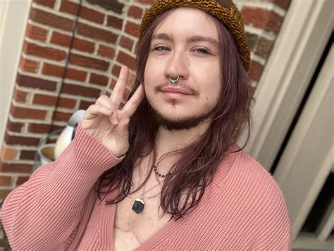 Hello : FTMfemininity