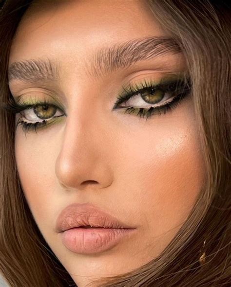 Пин от пользователя ayomide на доске Make up | Идеи макияжа, Макияж ...