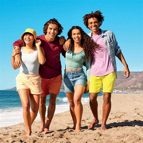 hollister gift card amount 2
