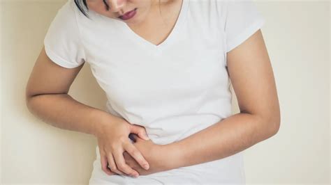 10 Early Symptoms of Liver Disease in Woman - Aten Wellness